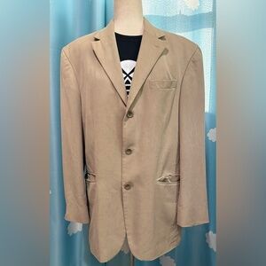 Oscar de La Renta tan lightweight blazer.